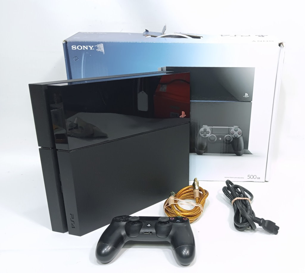 Sony CUH-1115A 500GB PS4 Bundle - Shores Pawn & Jewelry