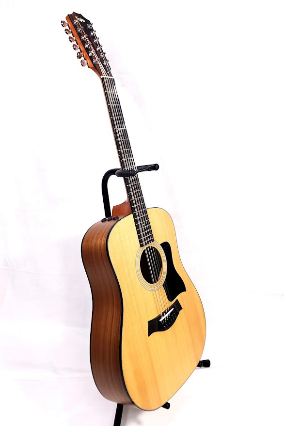 Taylor 150e Dreadnought Acoustic-Electric 12-String Guitar with Case Guitars