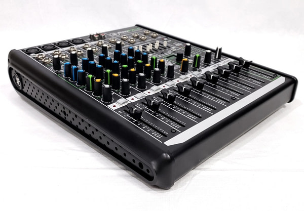 Mackie ProFX8v2 8-channel Professional Effects Mixer With USB Audio