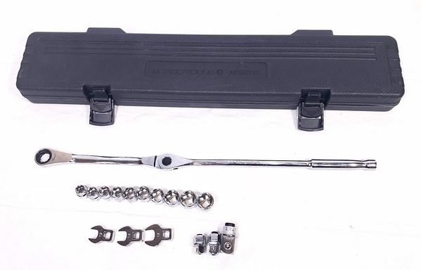 Matco MESBT17 Extended Reach Ratcheting Serpentine Belt Master Tool Kit Vehicle Repair Tools