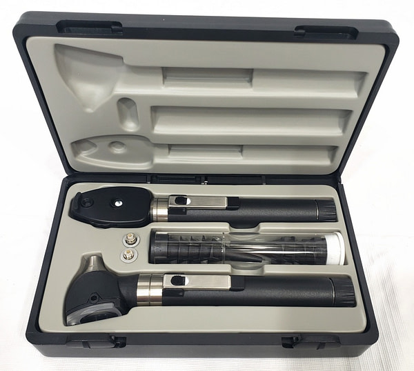 ADC Diagnostix™ 5110N Pocket Otoscope/Ophthalmoscope Set Medical Equipment