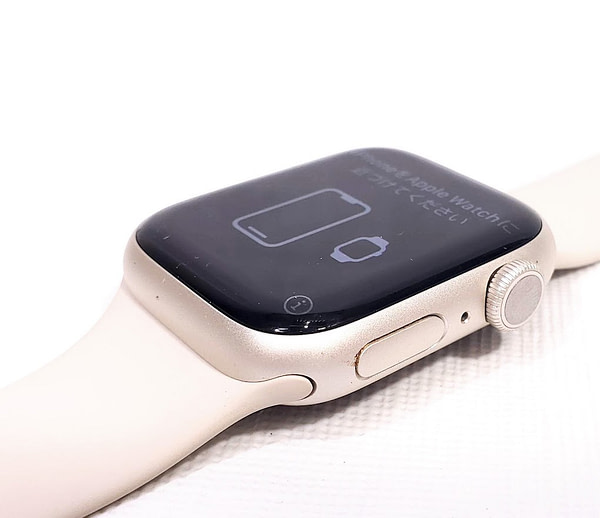 Apple Smart Watch Series 7 A2473 (MKN03LL/A, 41MM, Starlight Aluminum, GPS) Watches